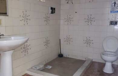 Imagem 8: Alugo casa comercial esquina com Av. Meriti ao lado do shopping