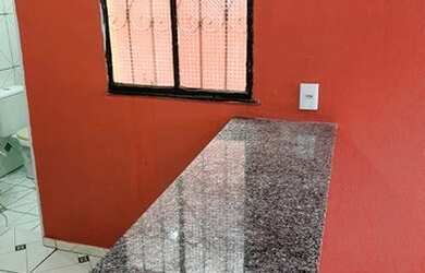 Imagem: A casa possui 2 Dormitórios, 1 Banheiro, 1 Vaga na garagem