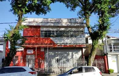 Imagem: O depósito possui 2 Vagas na garagem e 320m² de Área e está