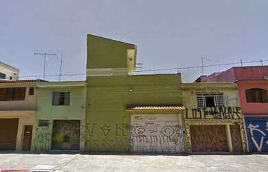 Imagem: O depósito possui 3 Vagas na garagem, 282m² de Área e está