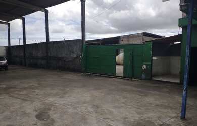 Imagem: O depósito possui 5 Vagas na garagem, 600m² de Área e está