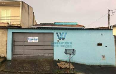 Imagem: A casa possui 2 Dormitórios, 1 Banheiro, 3 Vagas na garagem