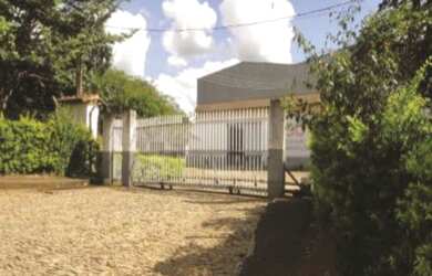 Imagem 1: Galpão/Depósito/Armazém para venda possui 2747 metros quadrados