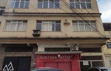 Imagem: O apartamento possui 3 Dormitórios e 1 Banheiro e está localizado