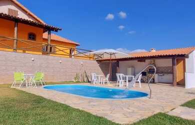 Imagem: A chácara possui 200m² de Área e Piscina e está localizado