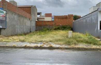 Imagem: O terreno possui 210m² de Área e está localizado em Jardim