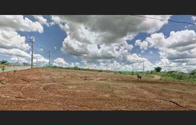 Imagem: O terreno possui 300m² de Área e está localizado em Centro