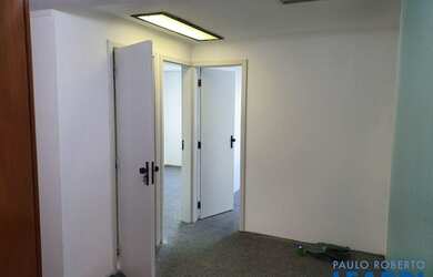 Imagem: O depósito e possui Dormitórios, Suítes, Banheiros, 1