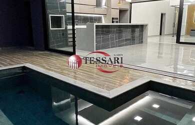 Imagem: A casa em condomínio possui 4 Dormitórios, 5 Banheiros, 4