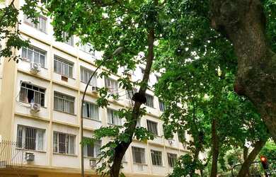 Imagem 2: Apartamento para venda tem 70 metros quadrados com 2 quartos em Copacabana...