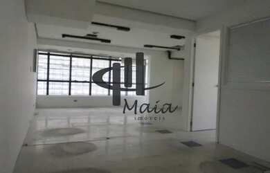 Imagem: O depósito possui 280m² de Área e está localizado em Santa