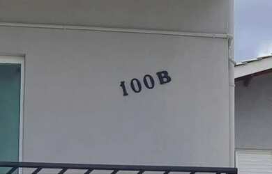 Imagem: A casa possui 2 Dormitórios, 2 Banheiros, 2 Vagas na garagem