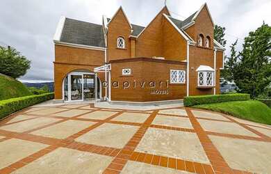 Imagem 1: Casa em bairro nobre com vista para o poente, 3 suítes