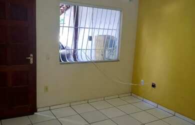 Imagem: A casa possui 2 Dormitórios, 2 Banheiros, 1 Vaga na garagem