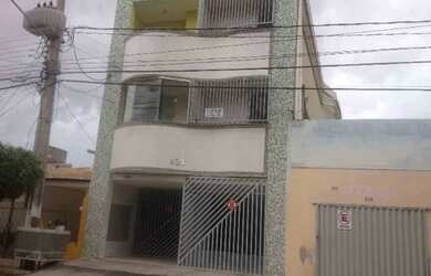 Imagem: O apartamento possui 2 Dormitórios, 2 Banheiros e está localizado