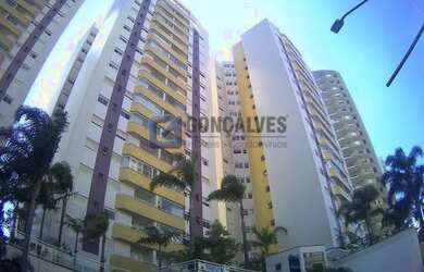 Imagem: O apartamento possui 3 Dormitórios, 1 Banheiro, 2 Vagas na