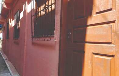 Imagem: A casa possui 2 Dormitórios, 1 Banheiro e 57m² de Área e