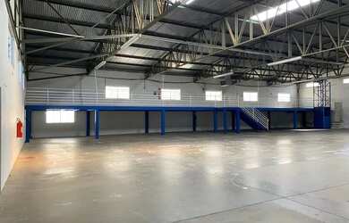 Imagem: O studio possui 1 Dormitório, 2 Banheiros, 1.000m² de Área