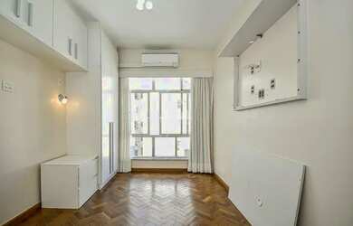 Imagem 9: Apartamento refomado a venda com 2 quartos e dependência revertida para...