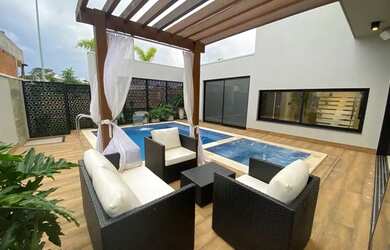 Imagem: A casa em condomínio possui 3 Dormitórios, 4 Banheiros, 4