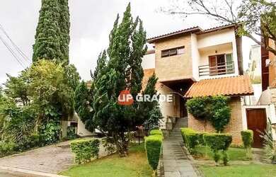 Imagem: A casa em condomínio possui 4 Dormitórios, 5 Banheiros, 4