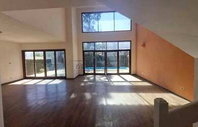 Imagem: A casa em condomínio possui 4 Dormitórios, 4 Banheiros, 4