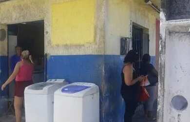 Imagem: A casa possui 3 Dormitórios, 2 Banheiros e está localizado