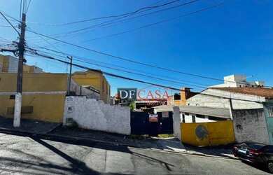 Imagem: O terreno possui 400m² de Área e está localizado em Parada