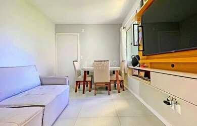 Imagem: O apartamento possui 2 Dormitórios, 1 Banheiro, 1 Vaga na garagem