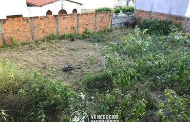 Imagem: O terreno possui 431m² de Área e está localizado em Dezoito