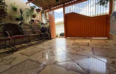 Imagem 10: Agio Valparaíso Casa 3Qtos Proximo ao Muro Verde e Amarelo Ceu Azul