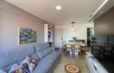 Imagem: O apartamento possui 3 Dormitórios, 2 Banheiros, 77m² de Área