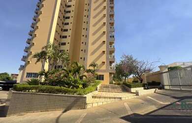 Imagem: O apartamento possui 4 Dormitórios, 2 Banheiros, 2 Vagas na