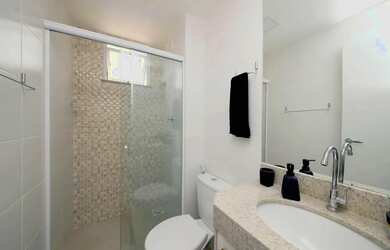 Imagem 8: Novinho, em frente ao supermercado Bahamas do Teixeiras para venda