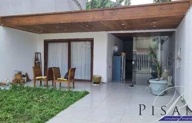 Imagem: A casa em condomínio possui 1 Dormitório, 2 Banheiros, 2 Vagas