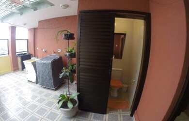 Imagem: O apartamento possui 4 Dormitórios, 2 Banheiros, 4 Vagas na