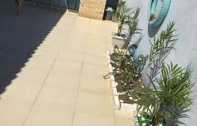 Imagem: A casa possui 2 Dormitórios, 1 Banheiro, 1 Vaga na garagem