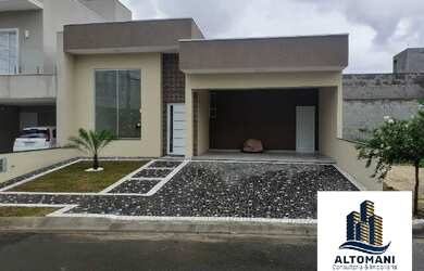 Imagem: A casa em condomínio possui 3 Dormitórios, 2 Banheiros, 4