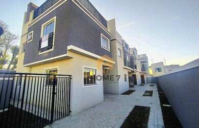 Imagem: A casa possui 3 Dormitórios, 2 Banheiros, 2 Vagas na garagem