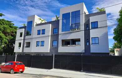 Imagem: O apartamento possui 3 Dormitórios, 1 Banheiro, 1 Vaga na garagem