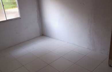 Imagem: A casa possui 2 Dormitórios, 1 Banheiro e está localizado