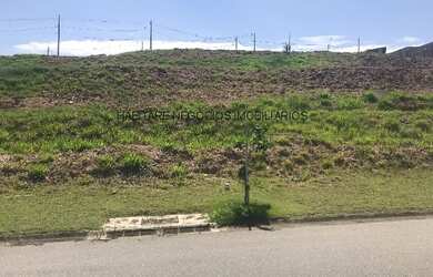 Imagem: O terreno à venda possui e está localizado em Loteamento