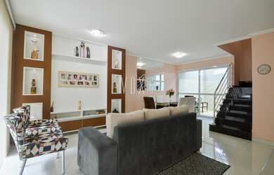 Imagem: A casa em condomínio possui 3 Dormitórios, 3 Banheiros, 2