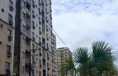 Imagem: O apartamento possui 3 Dormitórios, 1 Banheiro, 2 Vagas na