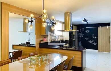 Imagem: O apartamento possui 3 Dormitórios, 3 Banheiros, 2 Vagas na