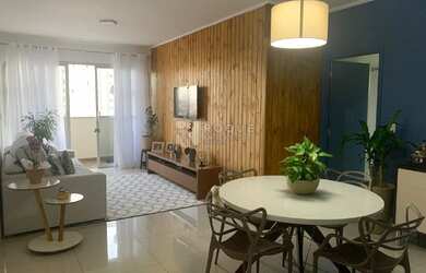 Imagem: O apartamento possui 3 Dormitórios, 1 Banheiro, 1 Vaga na garagem