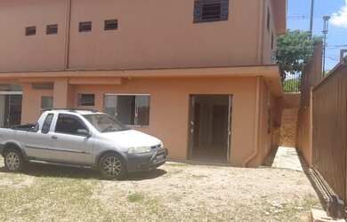 Imagem: O depósito possui 2 Vagas na garagem, 80m² de Área e está