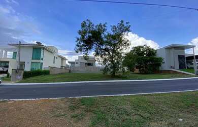 Imagem: O terreno possui 420m² de Área e está localizado em Plano