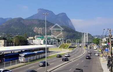 Imagem: O depósito possui 1 Vaga na garagem, 26m² de Área e está