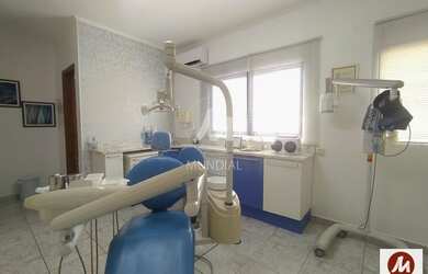 Imagem: O depósito possui 1 Vaga na garagem, 27m² de Área e está